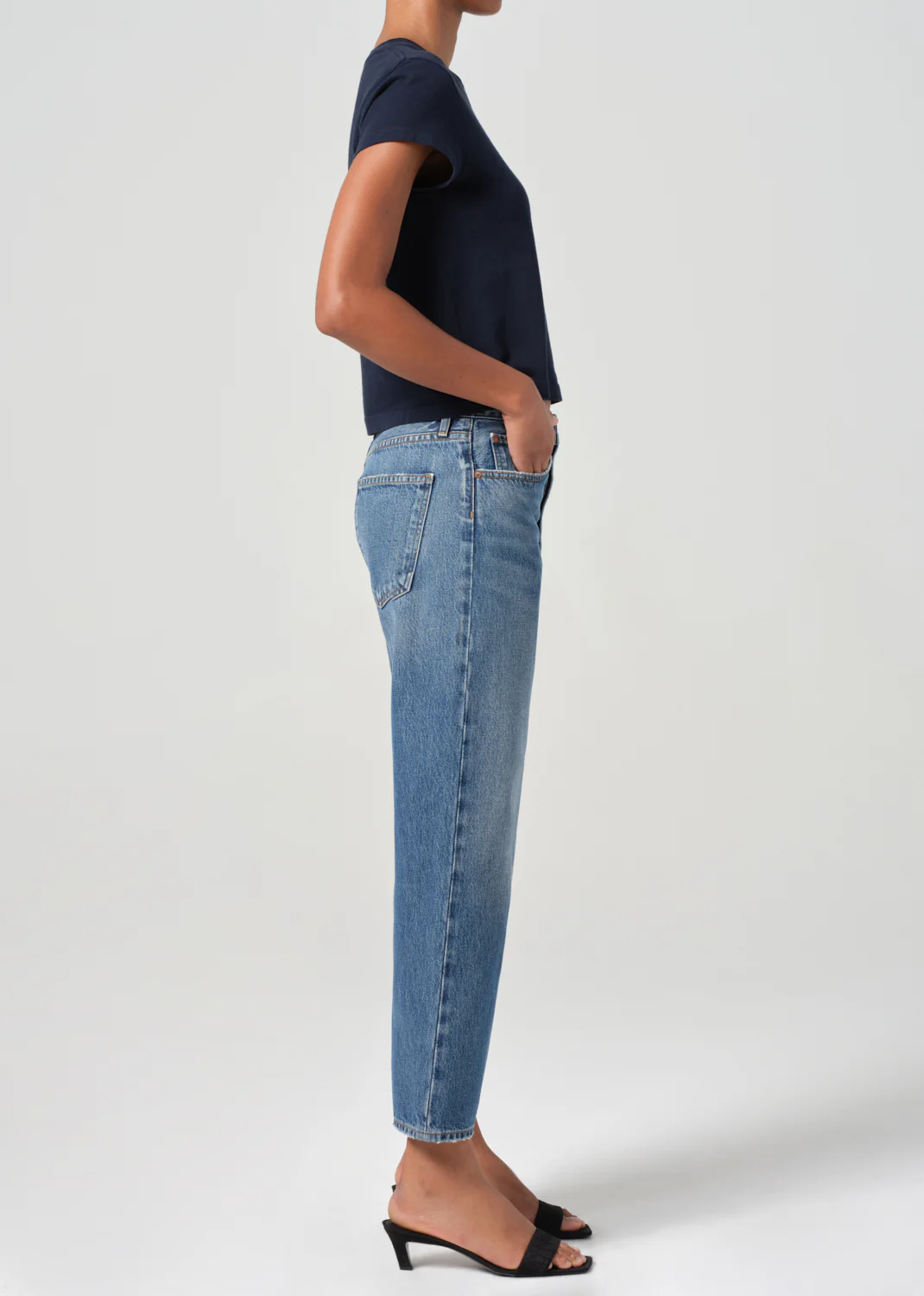 90's Crop Mid Rise Straight in Essence - Image 3