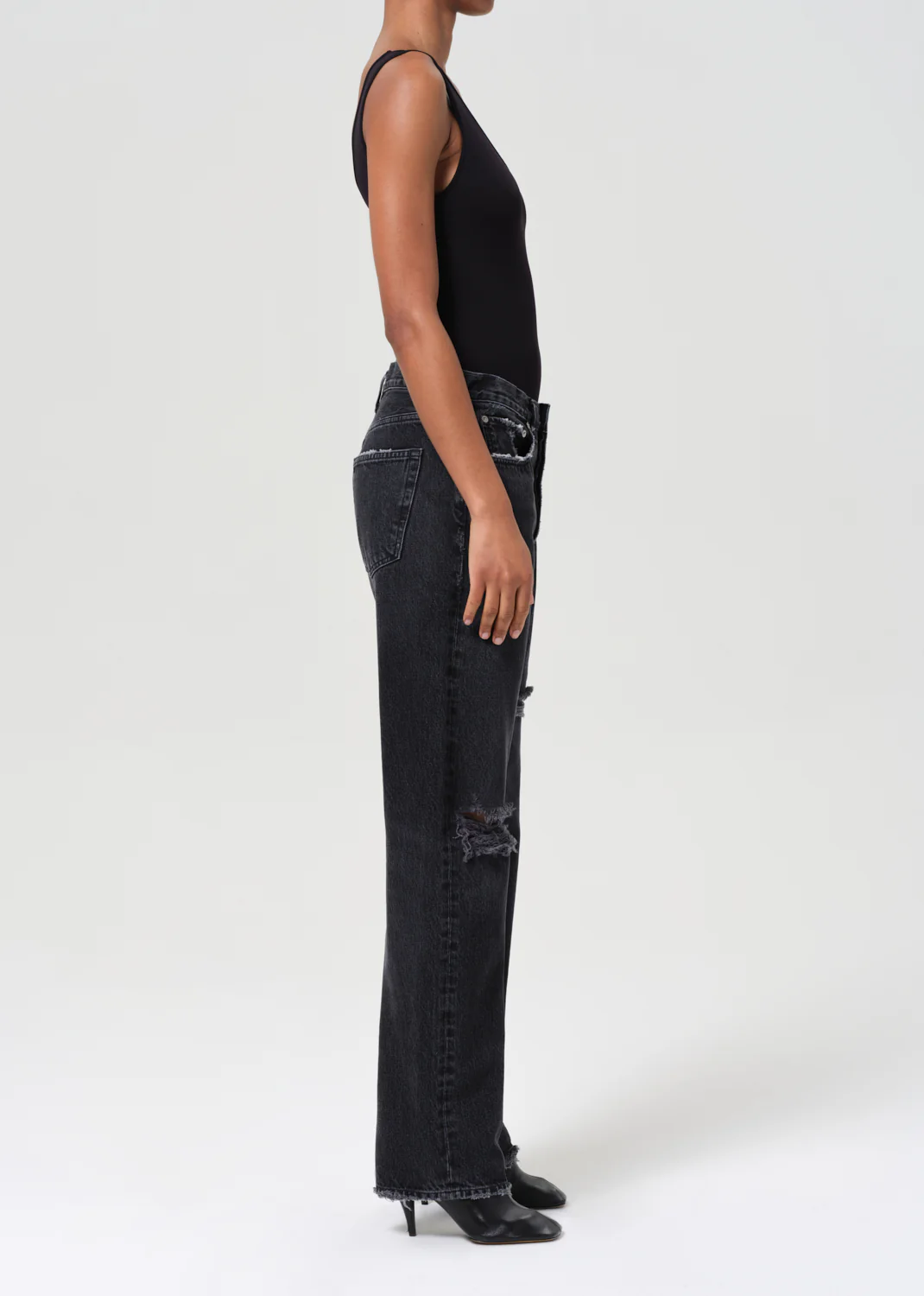 Amryn Jean in Black Row - Image 3