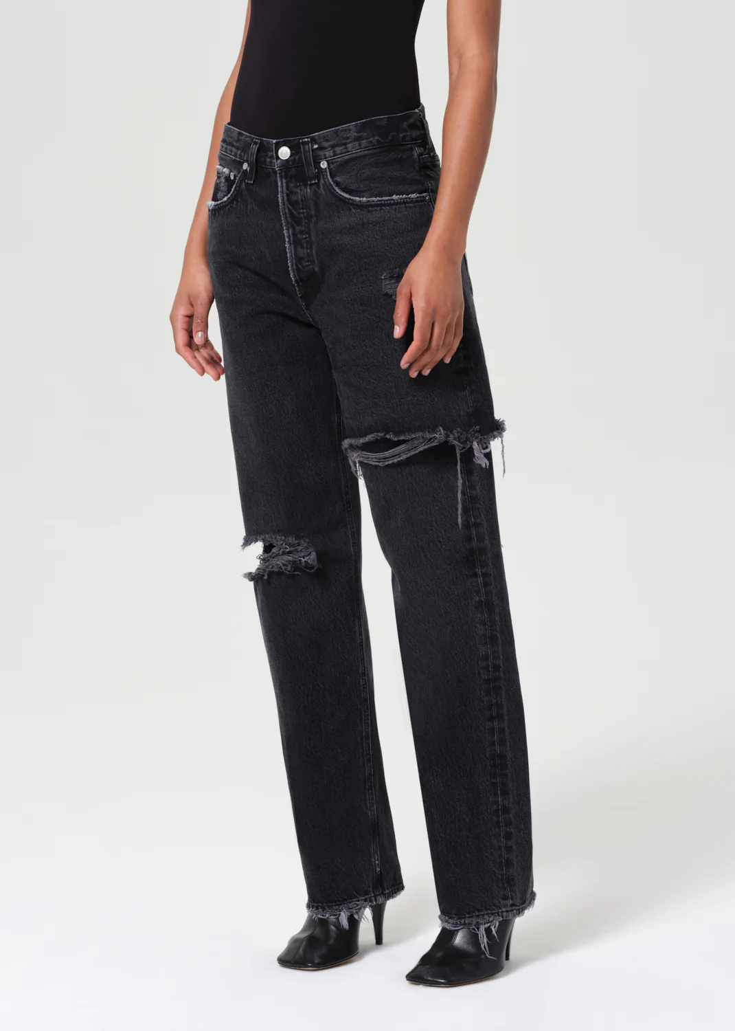 Amryn Jean in Black Row - Image 4