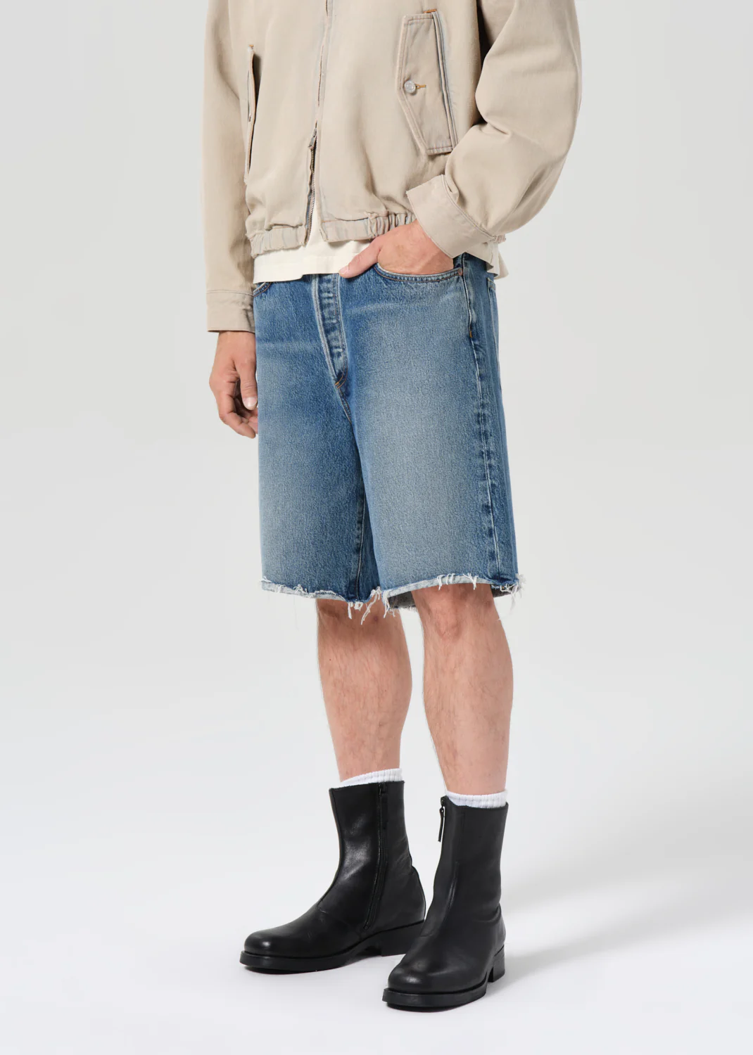 Anson Short in Guide - Image 5