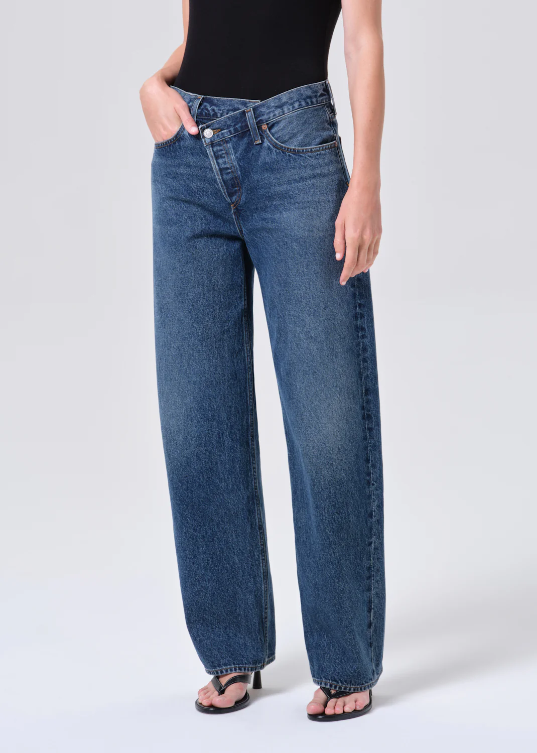 Arc Criss Cross Jean (Weightless) in Form - Image 4