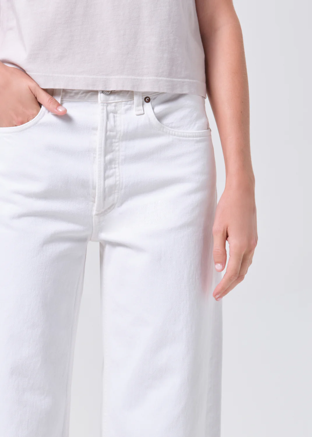 Arc Jean in Chalk White - Image 5