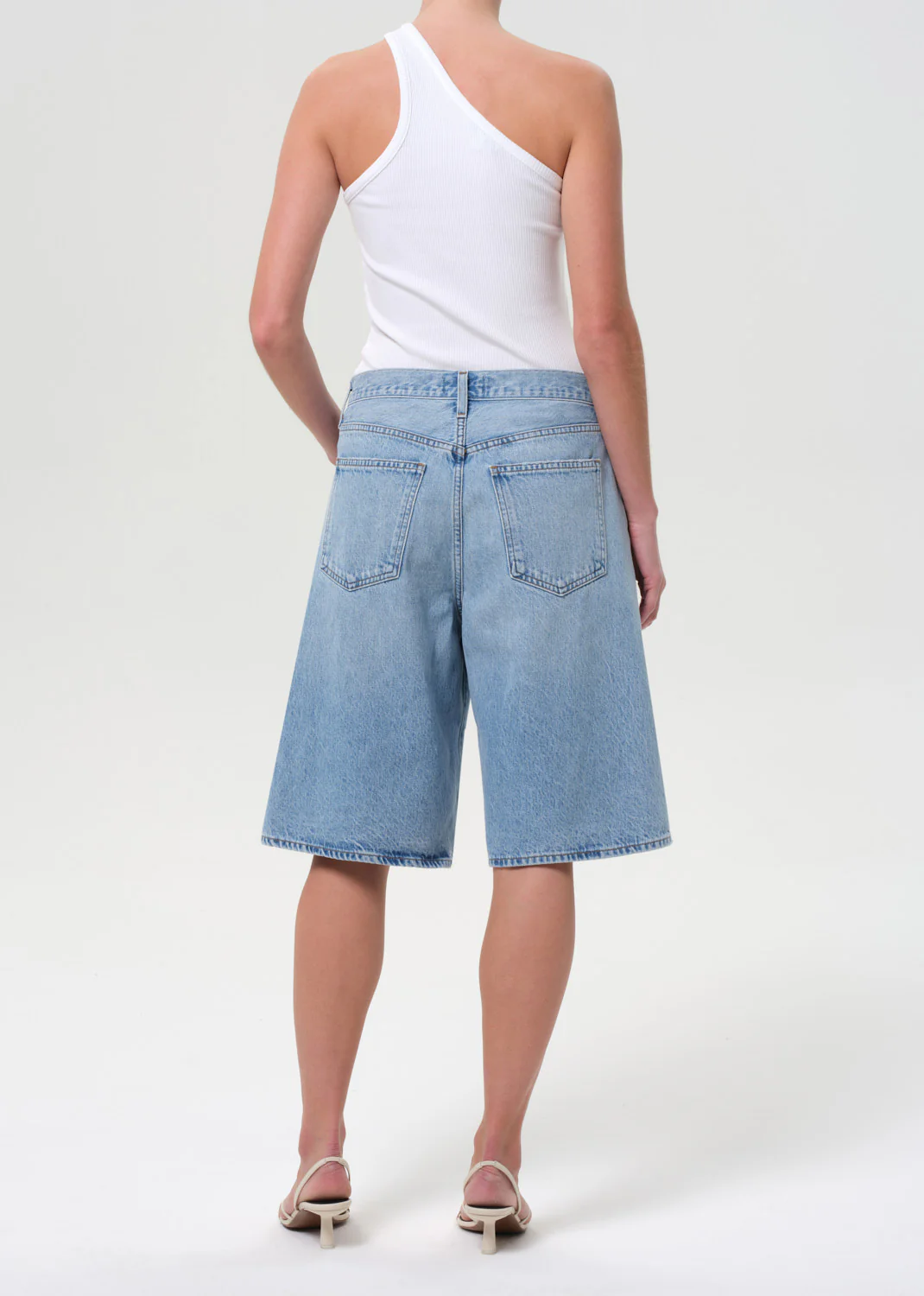 Baggy V-Short in Prevail - Image 2