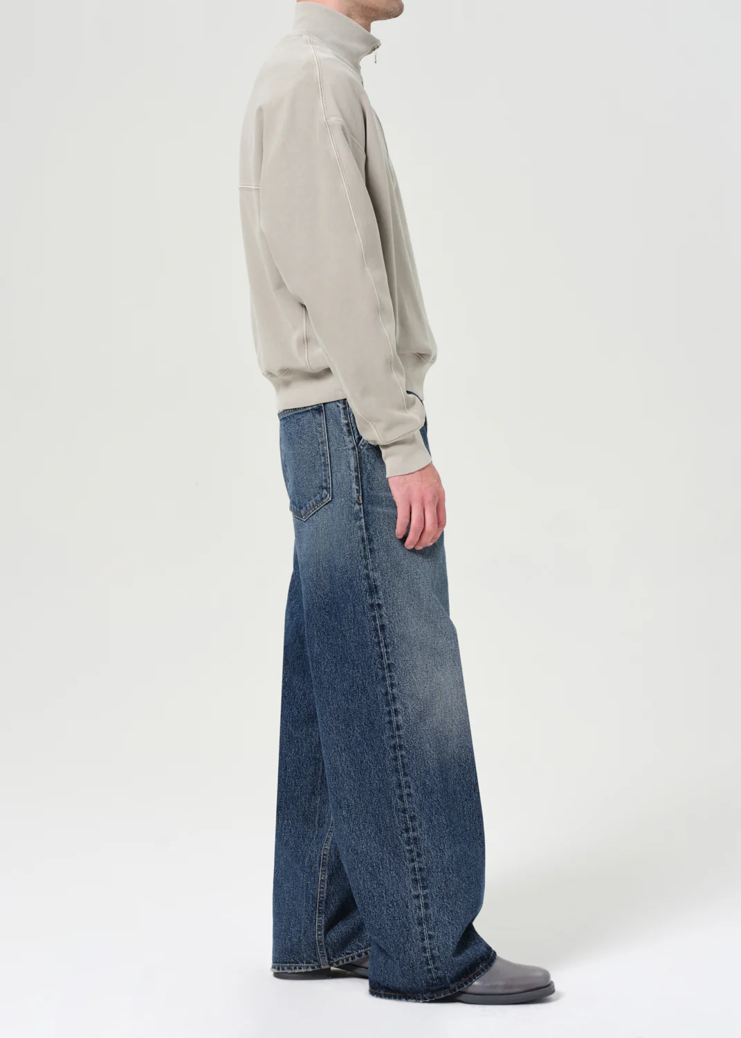 Benton Jean in Arcadia - Image 3