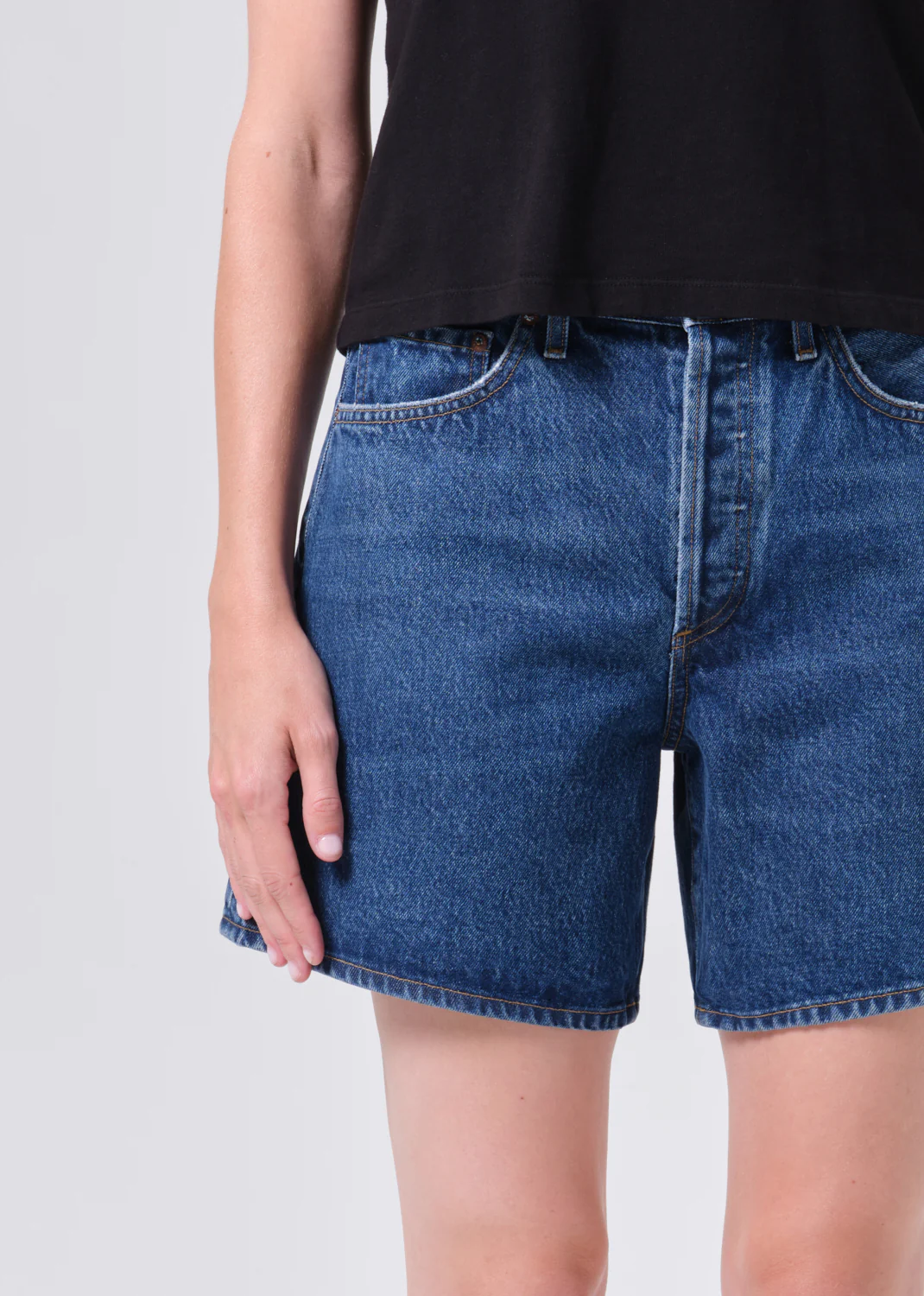 Dame Short in Enamour - Image 4