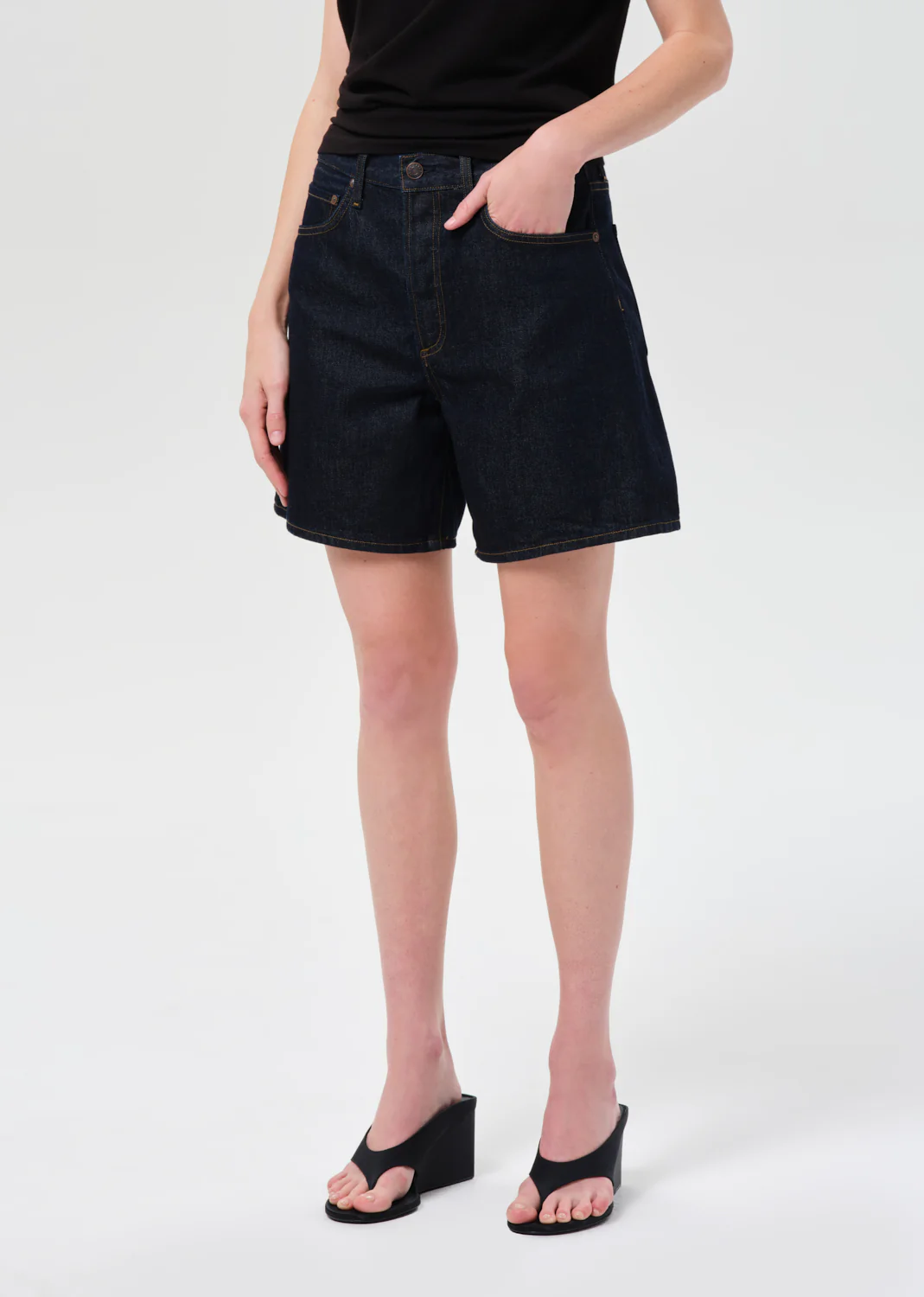 Dame Short (Weightless) in Rinse - Image 4