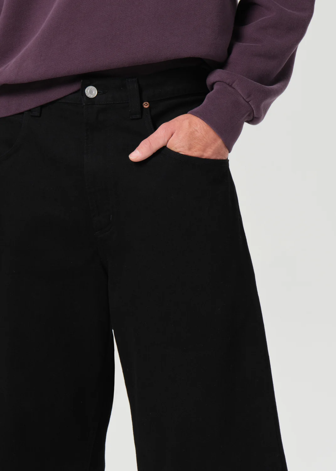Fusion Skater Short in Curb - Image 6