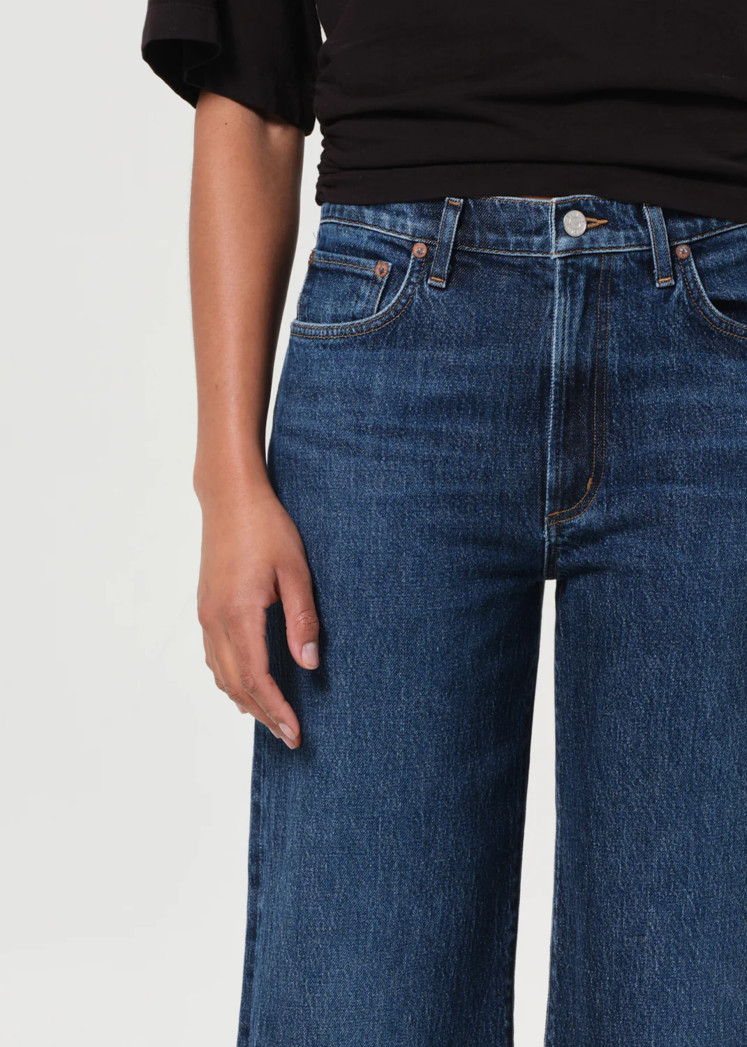 Harper Crop Jean (Comfort Stretch) in Echo - Image 5