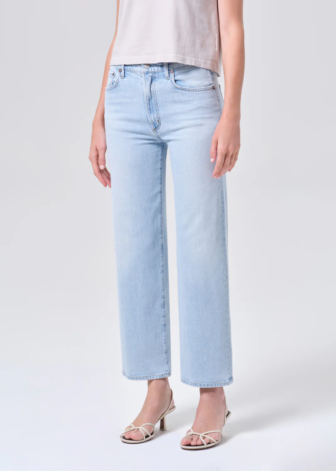 Harper Crop Jean (Weightless Stretch) in Flaunt - Image 5