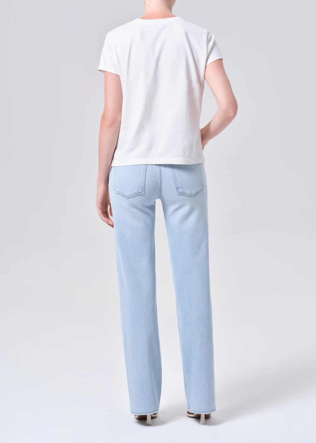 Harper Straight Jean (Weightless Stretch) in Flaunt - Image 2