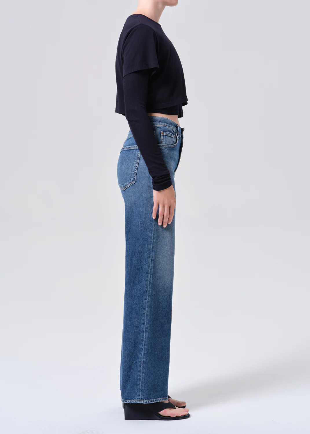 Harper Straight Jean (Weightless Stretch) in River - Image 3