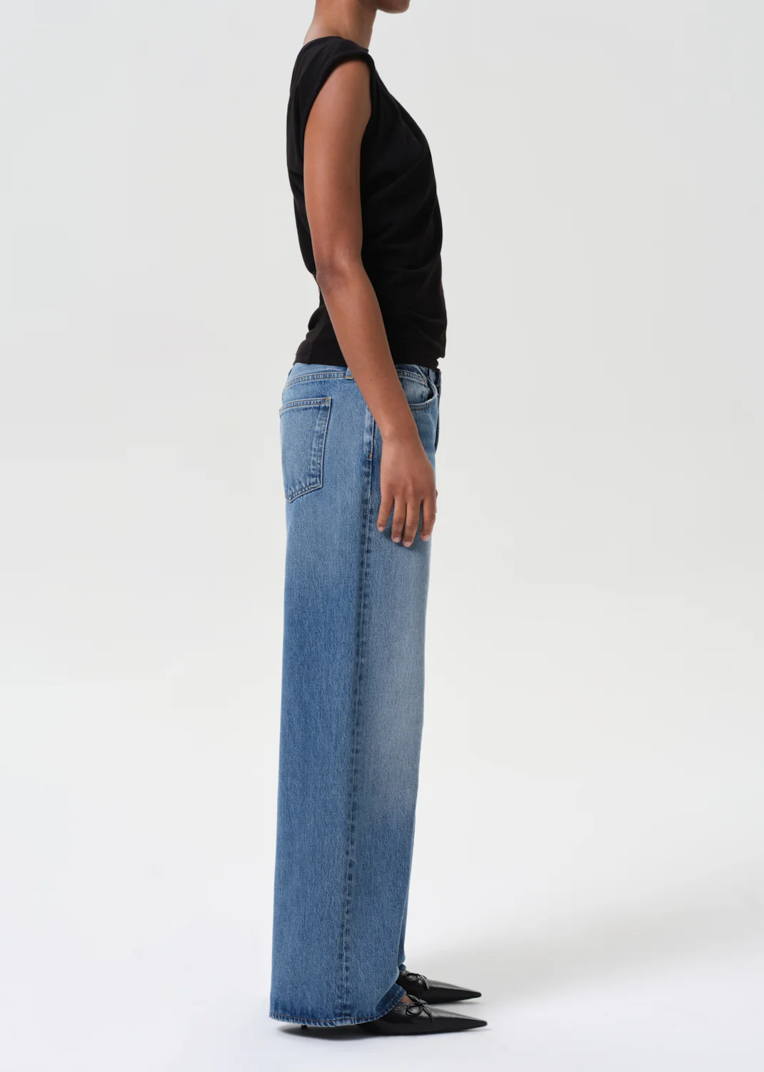 Keira Jean in Downtown - Image 3