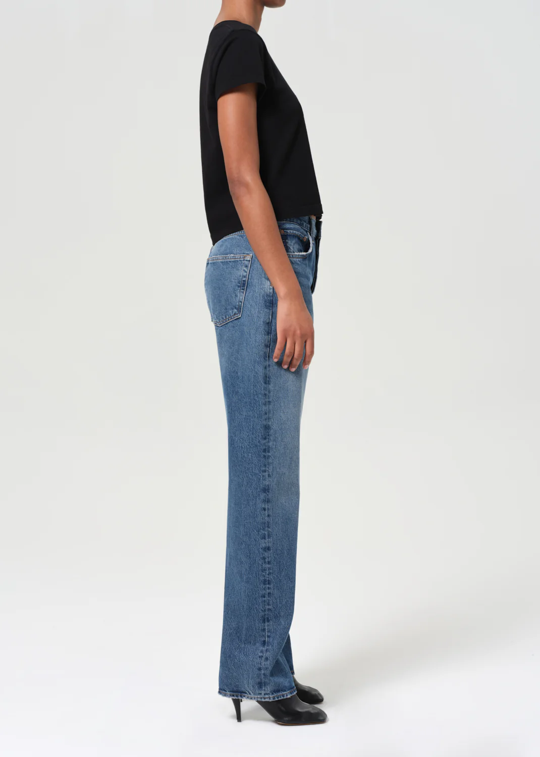 Kelly Jean in Essence - Image 3