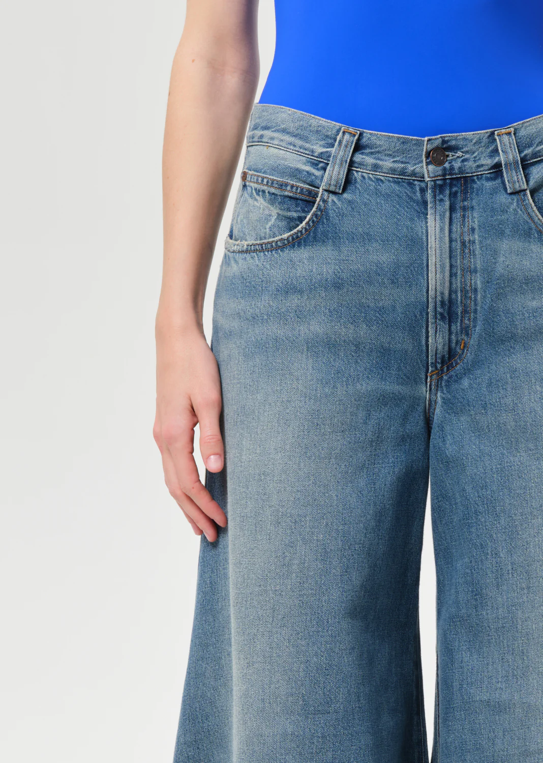 Lantern Jean (Weightless) in Avenue - Image 6
