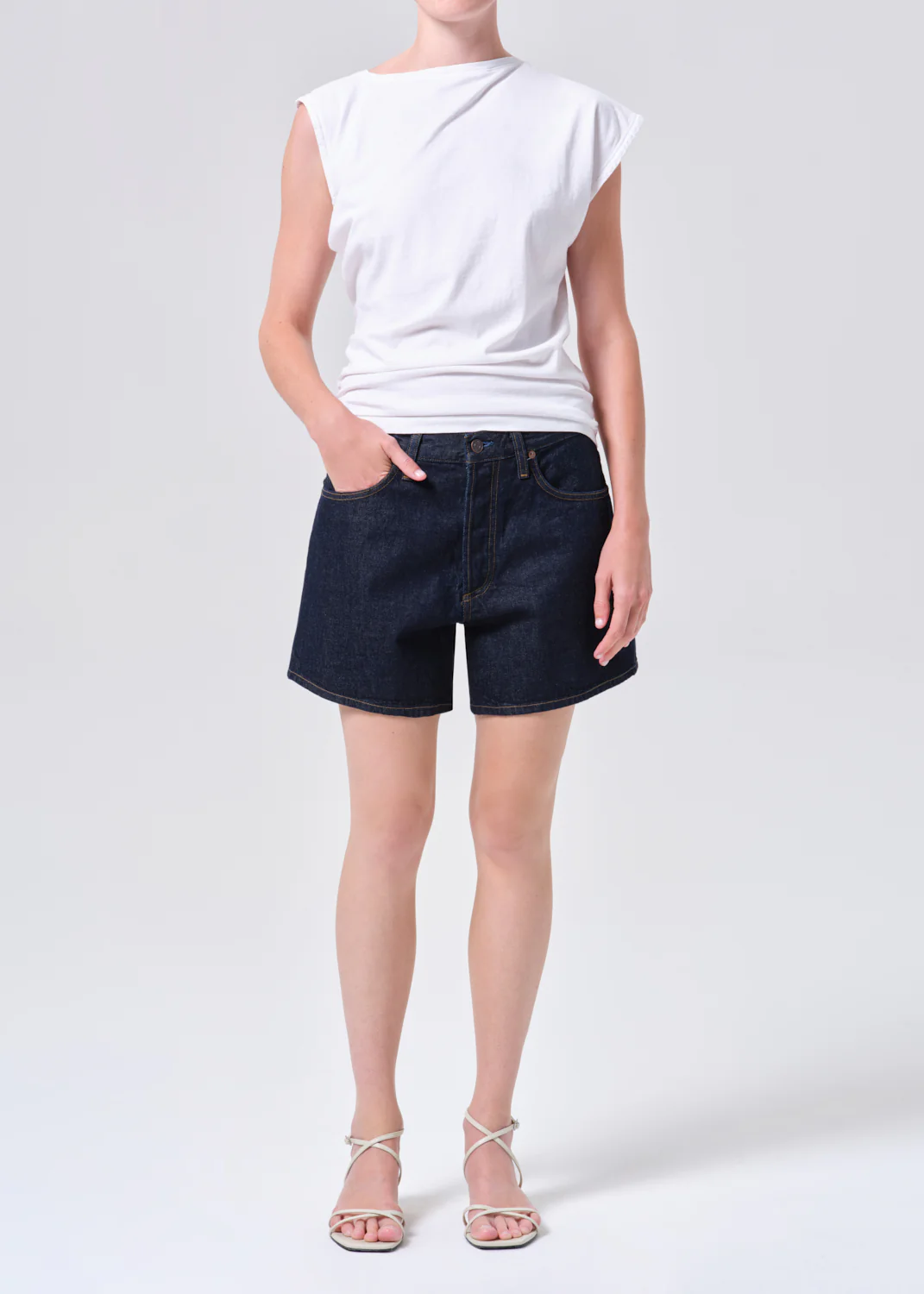 Leith Short (Weightless) in Rinse