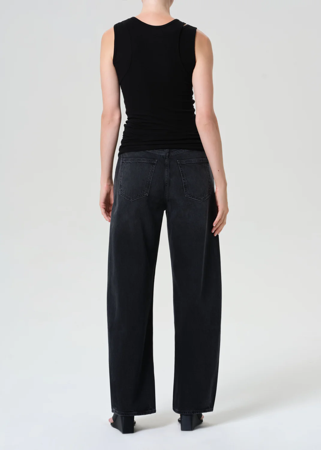 Low Curve Jean (Weightless) in Black Tar - Image 3