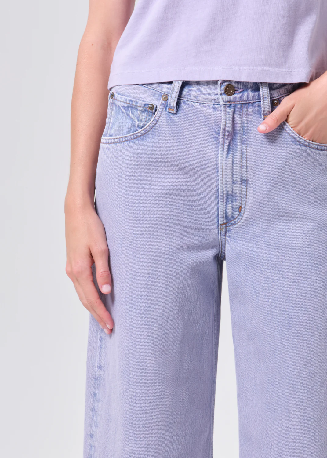Low Curve Crop Jean in Aura - Image 5