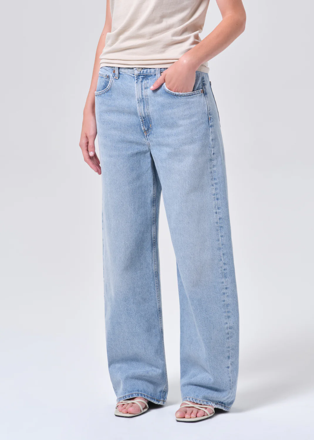 Low Curve Jean in Force - Image 5