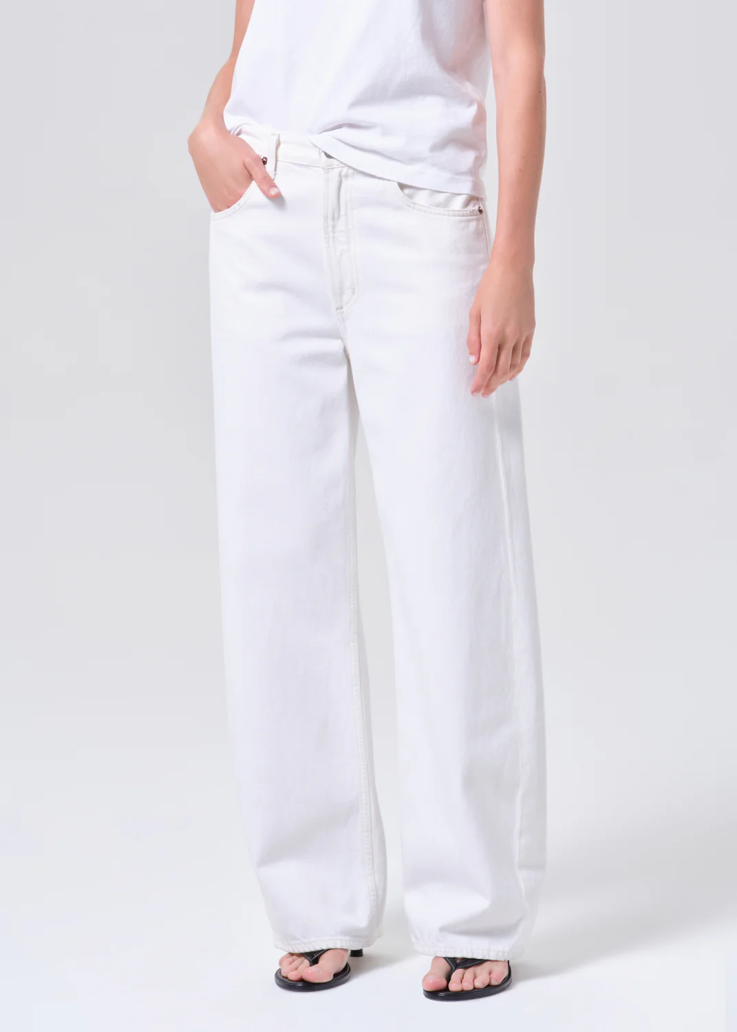 Low Curve Jean in Milkshake - Image 5