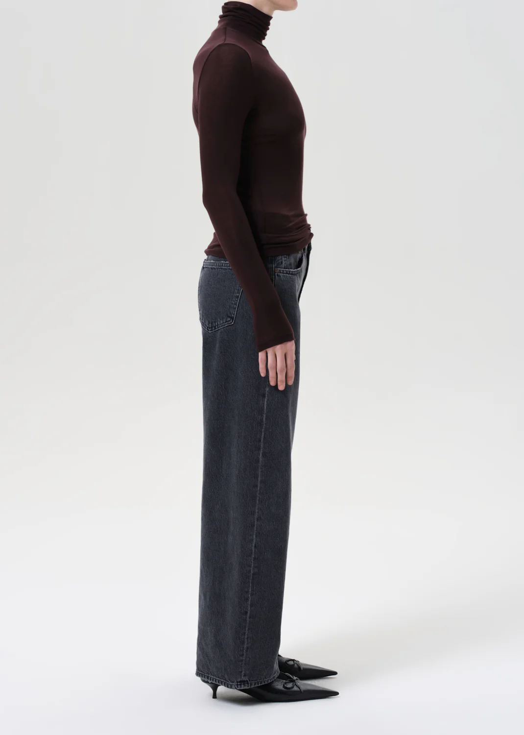 Low Curve Jean (Weightless) in Symbolic - Image 3