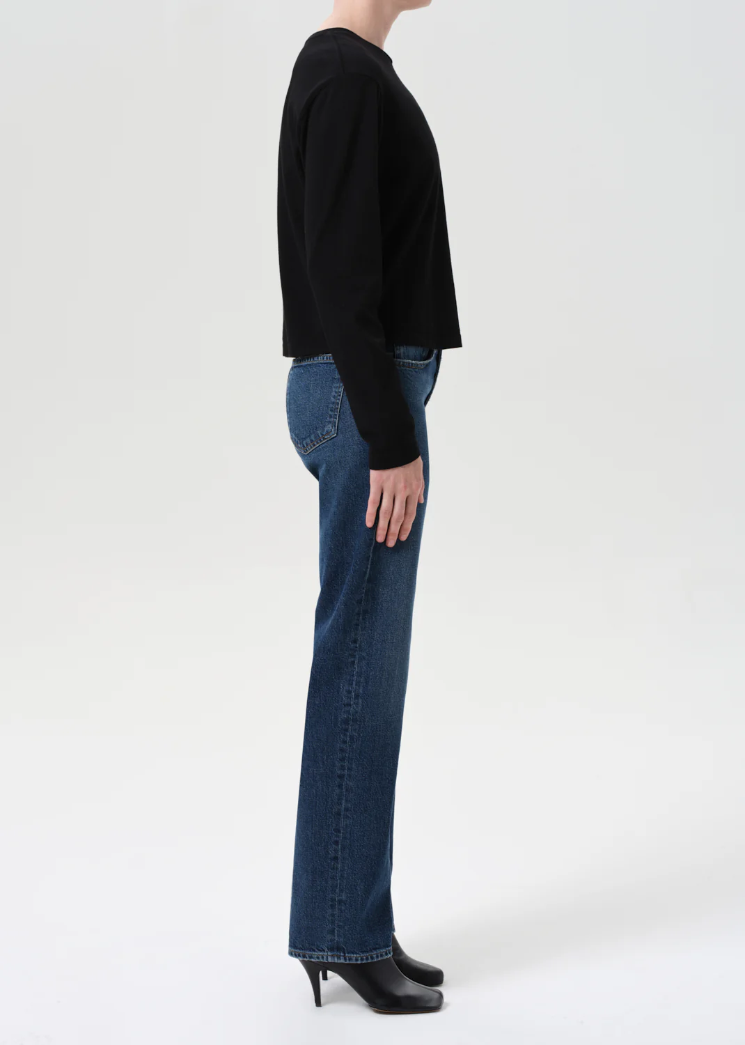 Low Rise Slim (Weightless Stretch) in Slick - Image 3
