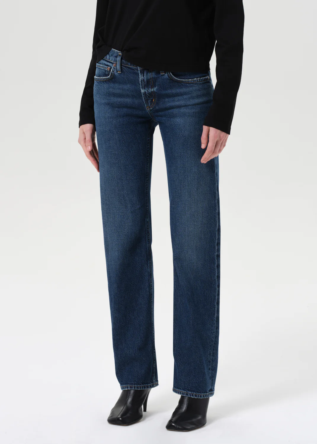 Low Rise Slim (Weightless Stretch) in Slick - Image 4