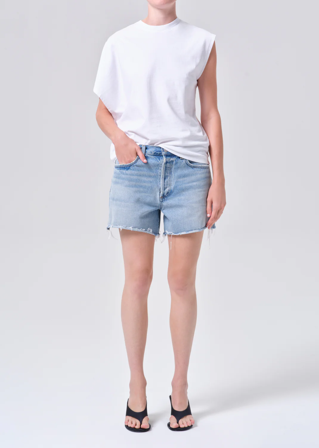 Nye Short in Post