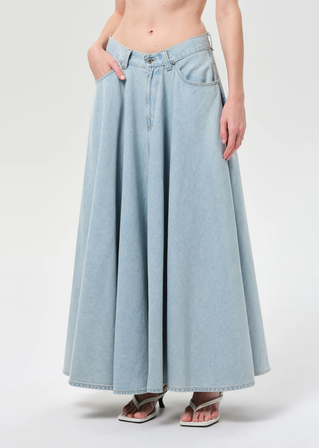 Otto Skirt (Weightless) in Erase - Image 5