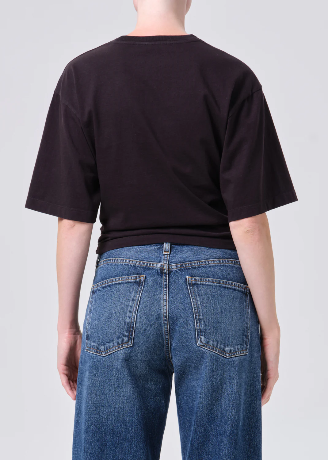 Shari Tee in Black - Image 4
