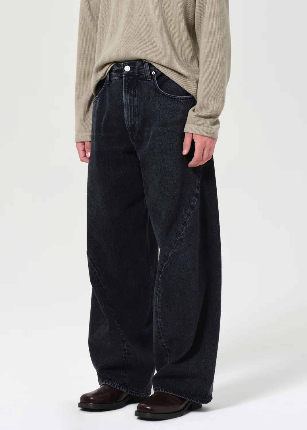 Twist Front Curve Jean in Ikon - Image 5