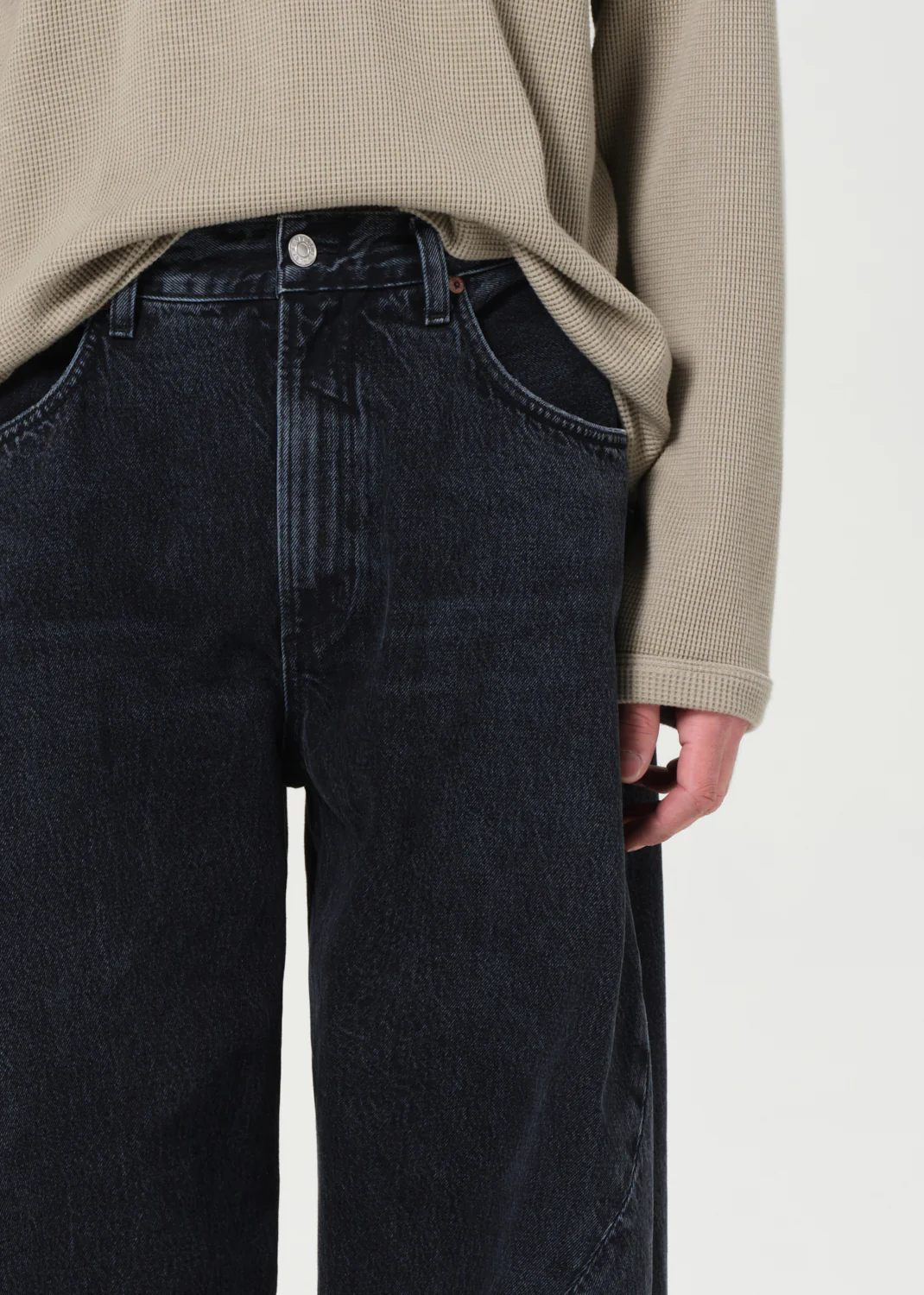 Twist Front Curve Jean in Ikon - Image 6