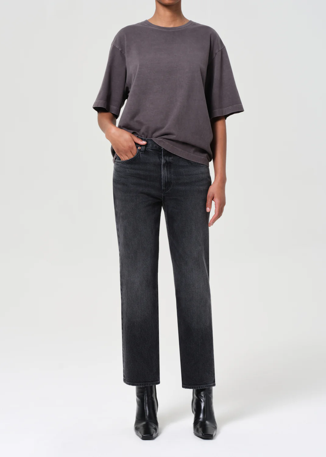 Valen Jean (Weightless Stretch) in Radius