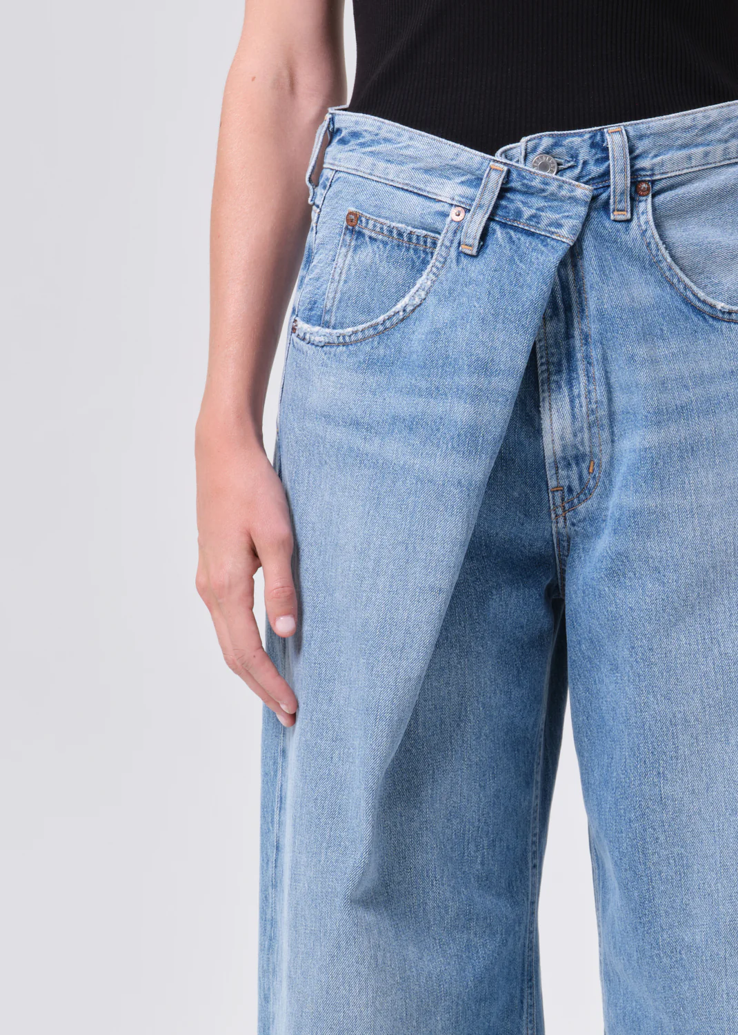 Vana Fold Jean (Weightless)  in Mantra - Image 4