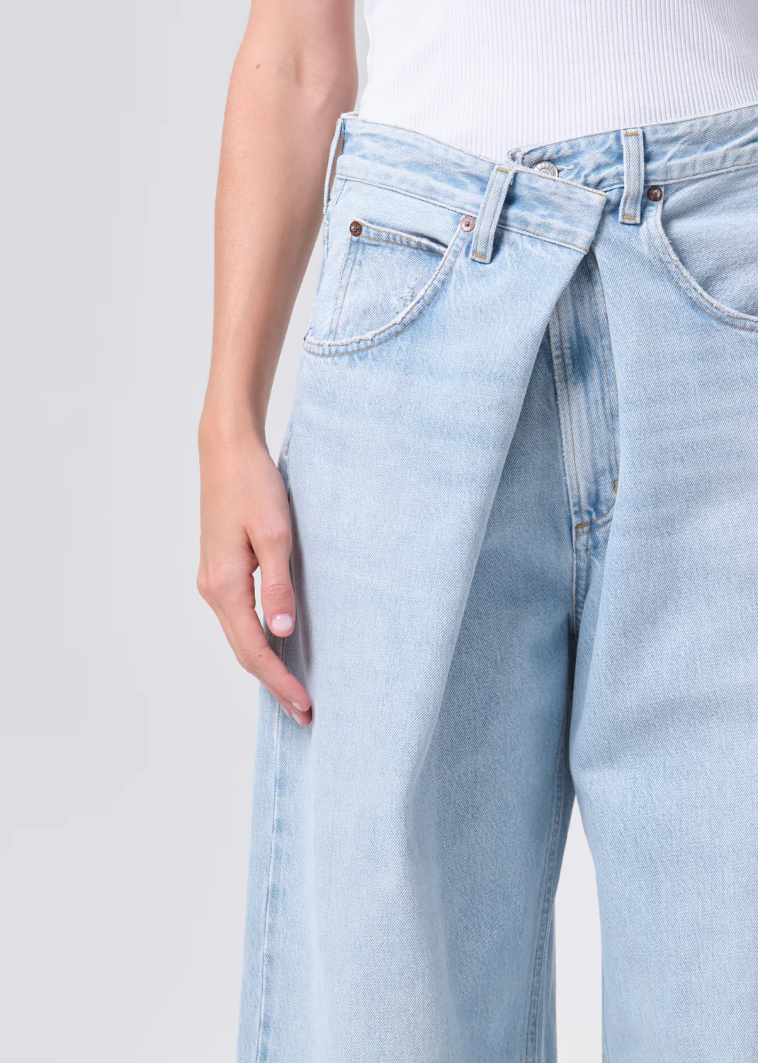Vana Fold Jean (Weightless) in Spark - Image 5