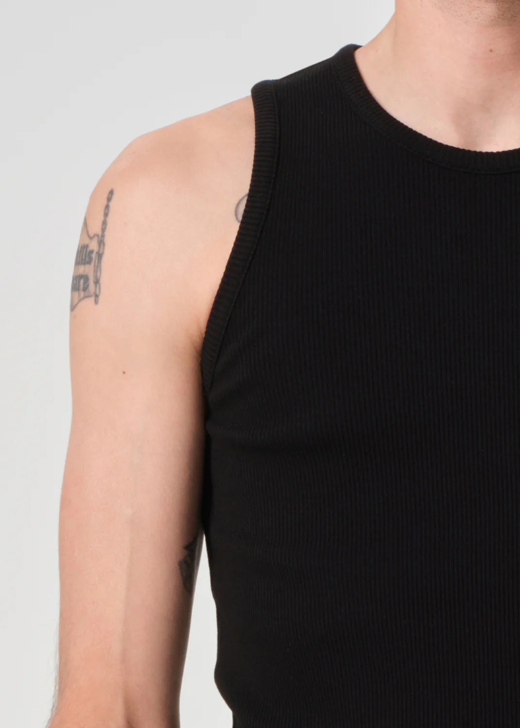 Viggo Tank in Black - Image 6