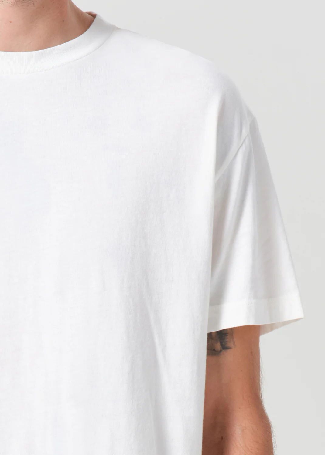Wade Tee in Tone - Image 6